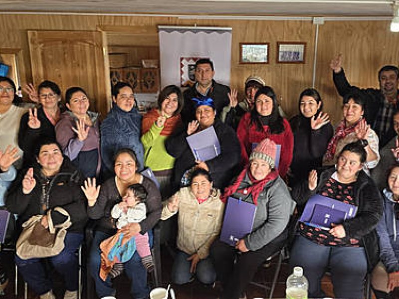 Gobierno de La Araucanía comparte avances de la Política Regional de Fomento Productivo con mujeres de la pesca artesanal